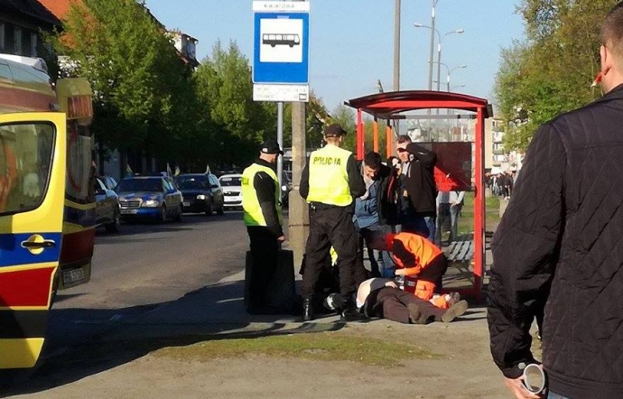 3/3 Kibic zasłabł przed meczem