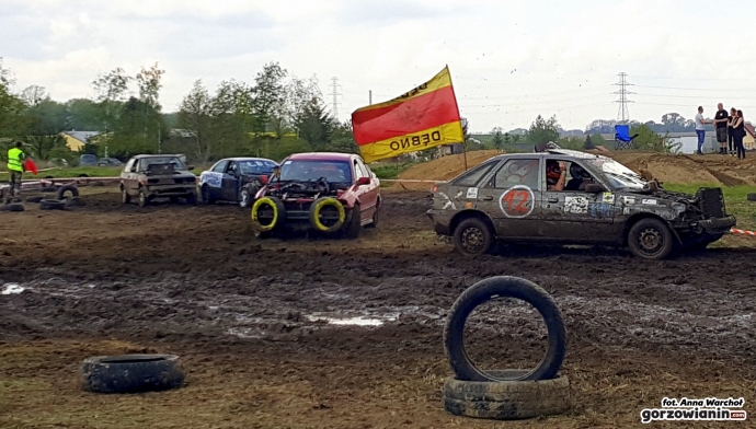 16/24 Wrak race na poligonie