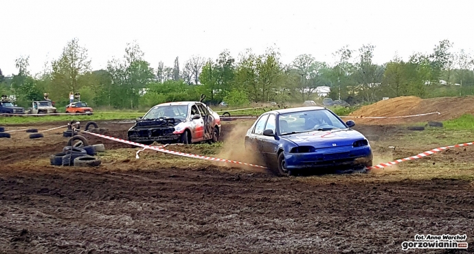 18/24 Wrak race na poligonie