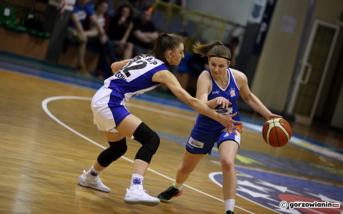 21/35 Juniorki AZS ze złotym medalem!