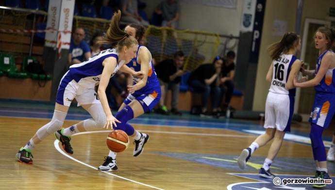 23/35 Juniorki AZS ze złotym medalem!