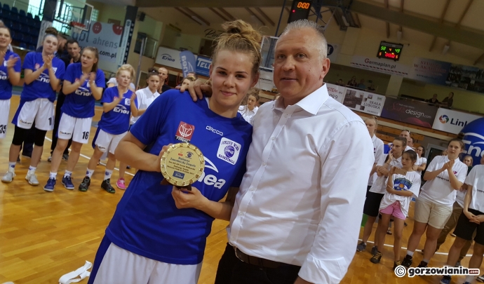 28/35 Juniorki AZS ze złotym medalem!