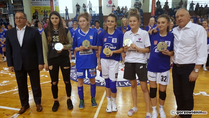 29/35 Juniorki AZS ze złotym medalem!