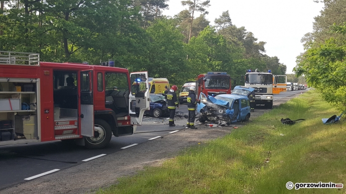 2/14 Czołowe zderzenie pandy i clio