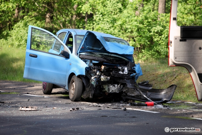 11/14 Czołowe zderzenie pandy i clio