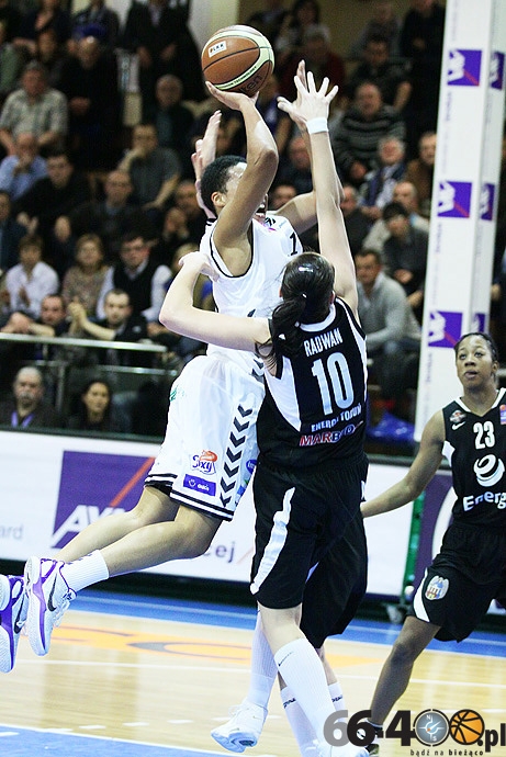 36/44 KSSSE AZS PWSZ Gorzów - Energa Toruń 81:77