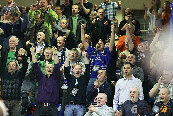 42/44 KSSSE AZS PWSZ Gorzów - Energa Toruń 81:77