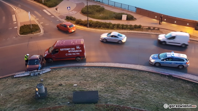 5/6 Pijany kierowca opla roztrzaskał się na murku