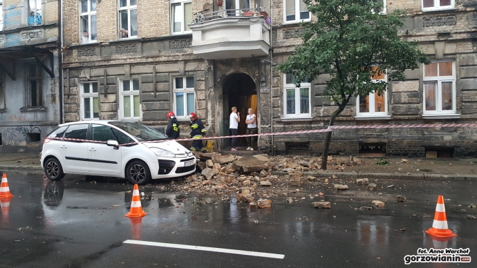 1/8 Zarwany balkon przy Dąbrowskiego