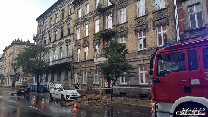 3/8 Zarwany balkon przy Dąbrowskiego