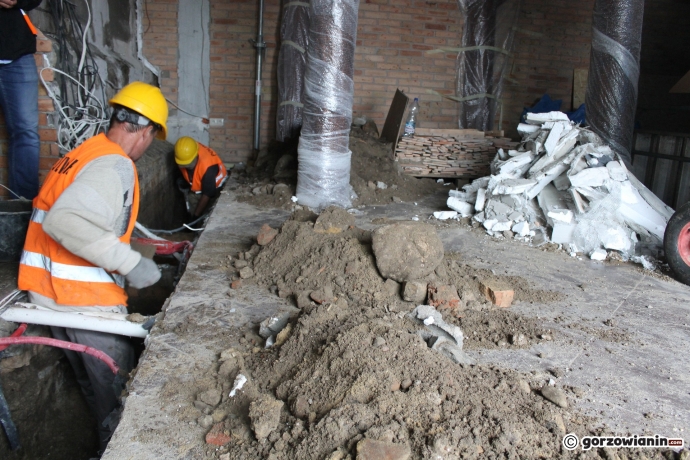 9/13 Remont estakady kolejowej od kuchni