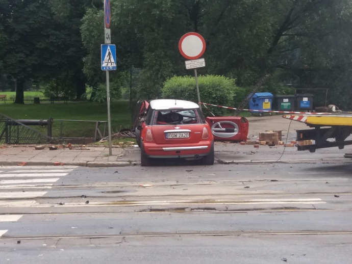 14/18 Wypadek przy wodospadzie