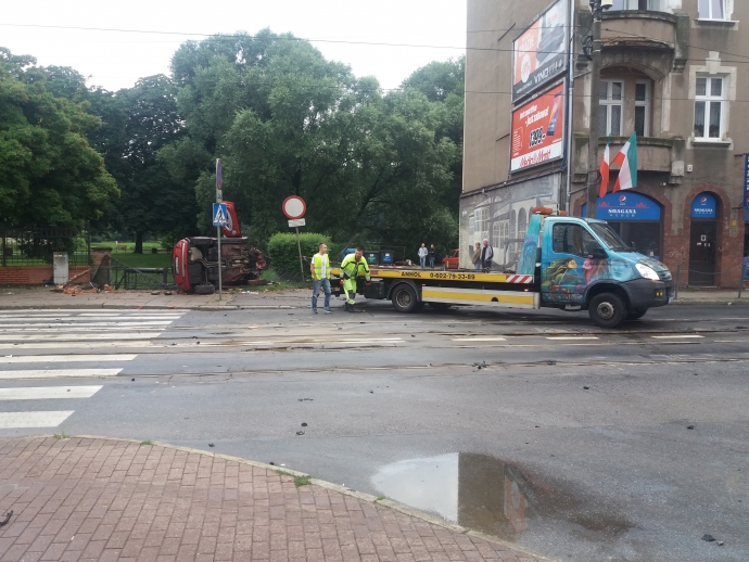 18/18 Wypadek przy wodospadzie