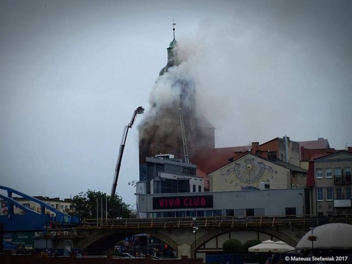 2/17 Gorzowska katedra wciąż płonie