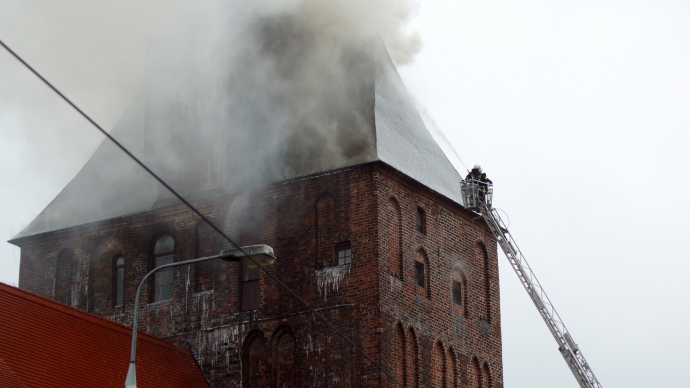 15/17 Gorzowska katedra wciąż płonie