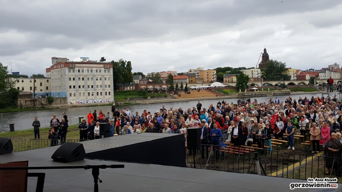 5/15 Msza św. na nadwarciańskich błoniach