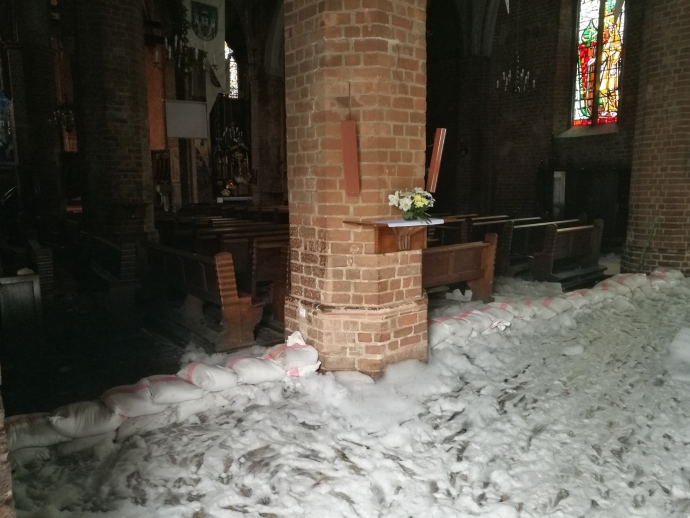 5/6 Zniszczenia po pożarze katedry