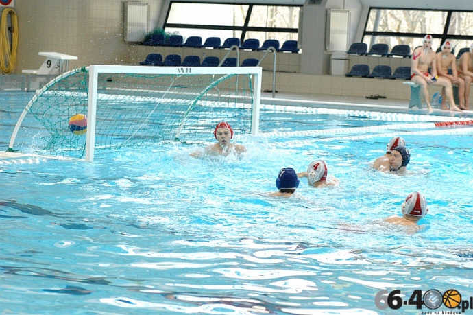 4/32 Polska - Ukraina 7:12 (3:3, 2:3, 1:2, 1:4)