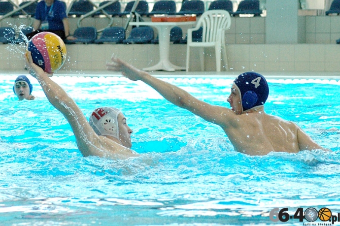 18/32 Polska - Ukraina 7:12 (3:3, 2:3, 1:2, 1:4)