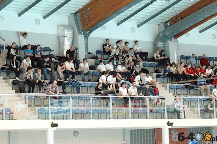 24/32 Polska - Ukraina 7:12 (3:3, 2:3, 1:2, 1:4)