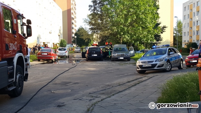 6/6 Przód renault spłonął