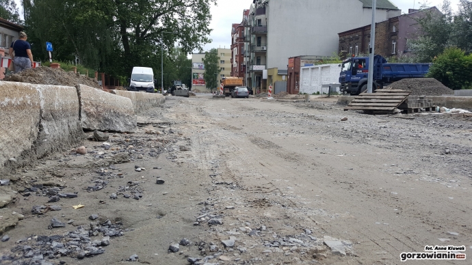 7/11 Remontowana ul. Walczaka