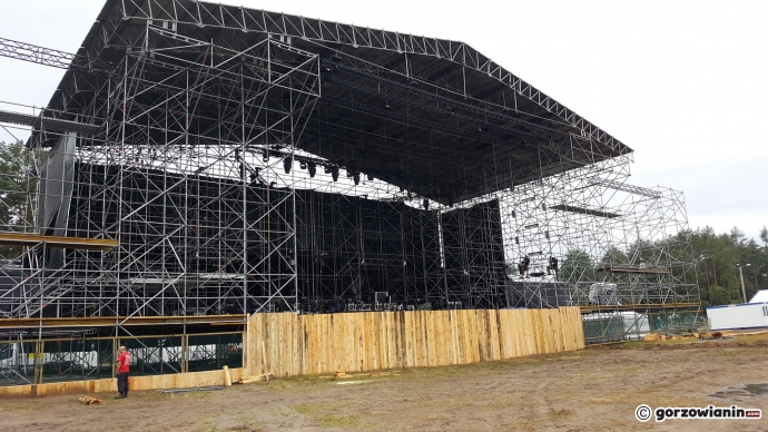 5/7 Pole woodstockowe w budowie