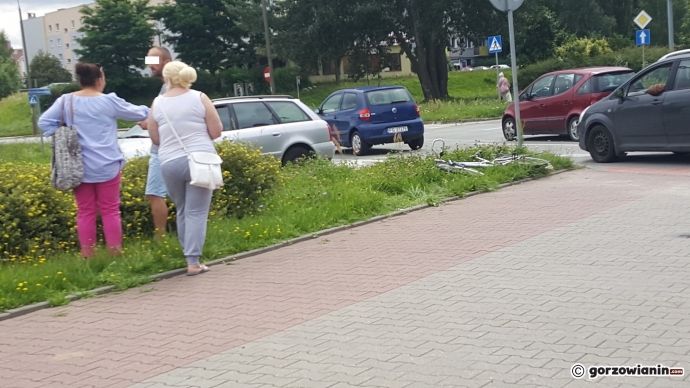 3/4 Kierowca audi potrącił rowerzystę