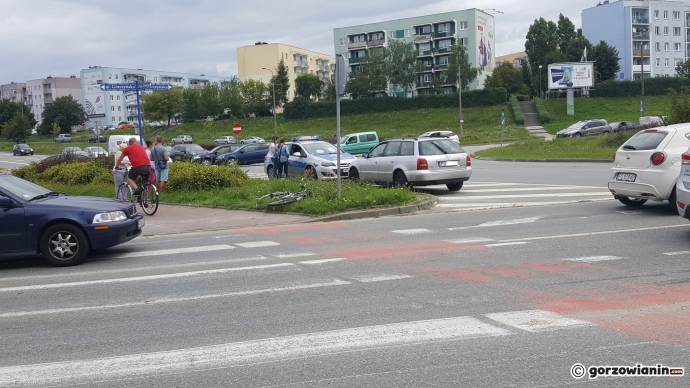 4/4 Kierowca audi potrącił rowerzystę