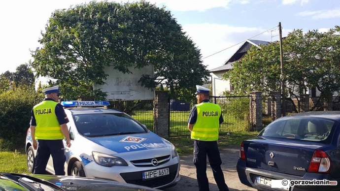 6/6 Dziewczynka wpadła do studzienki kanalizacyjnej