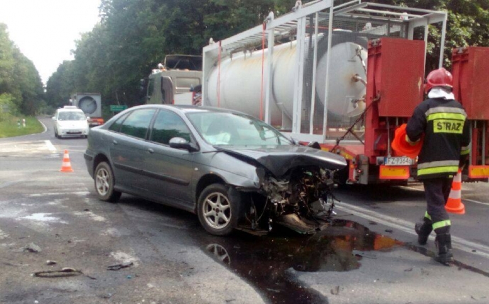 4/4 Czołówka peugeota i citroena