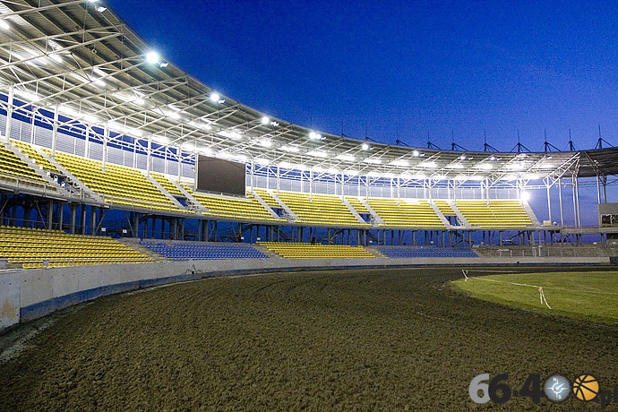 2/18 Próba świateł na stadionie żużlowym im. Edwarda Jancarza