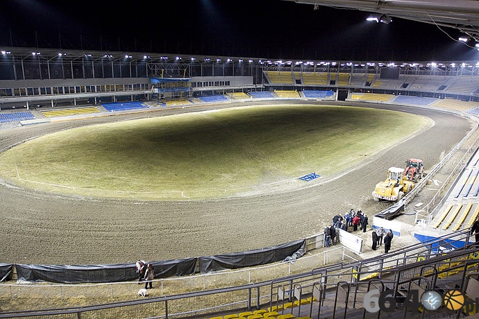7/18 Próba świateł na stadionie żużlowym im. Edwarda Jancarza