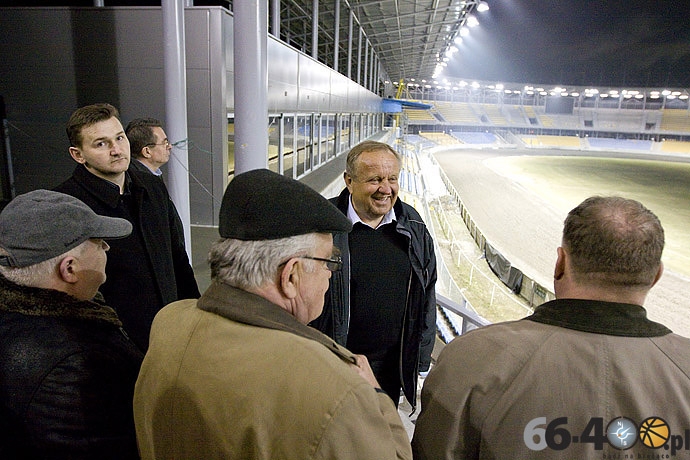 13/18 Próba świateł na stadionie żużlowym im. Edwarda Jancarza