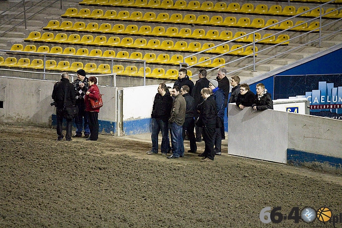 17/18 Próba świateł na stadionie żużlowym im. Edwarda Jancarza
