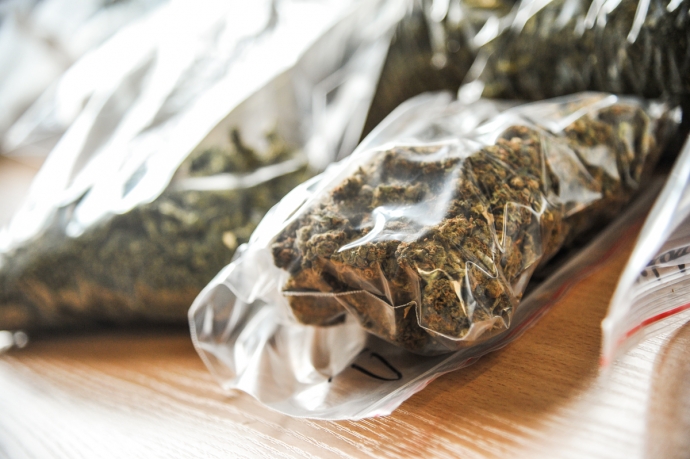 4/9 Zatrzymani za posiadanie narkotyków