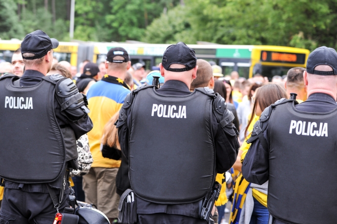 4/11 Policjanci zabezpieczali lubuskie derby żużlowe 