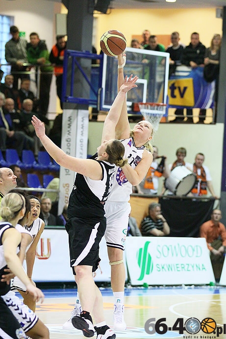 7/58 KSSSE AZS PWSZ Gorzów - Energa Toruń 75:65
