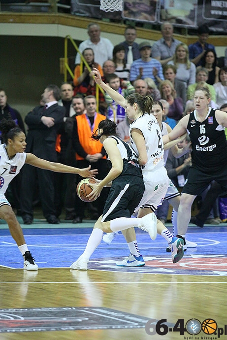 35/58 KSSSE AZS PWSZ Gorzów - Energa Toruń 75:65