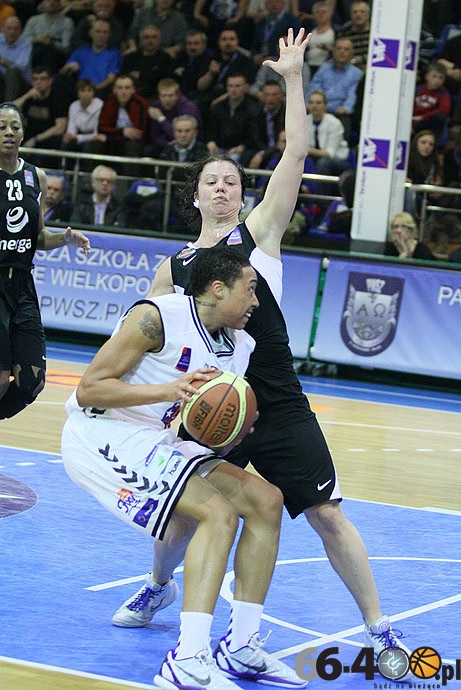 38/58 KSSSE AZS PWSZ Gorzów - Energa Toruń 75:65