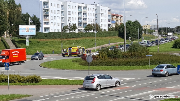 21/25 Rowerzysta potrącony na rondzie Górczyńskim
