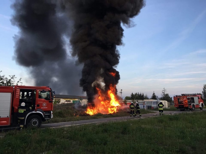 4/7 Pożar opon na osiedlu Europejskim