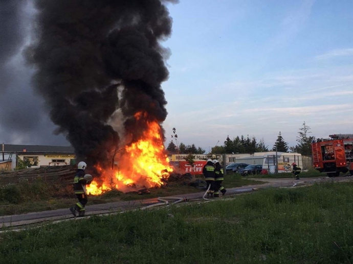 6/7 Pożar opon na osiedlu Europejskim