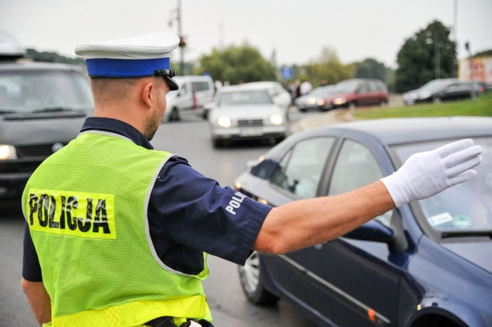 2/8 Policjanci zabezpieczali Grand Prix