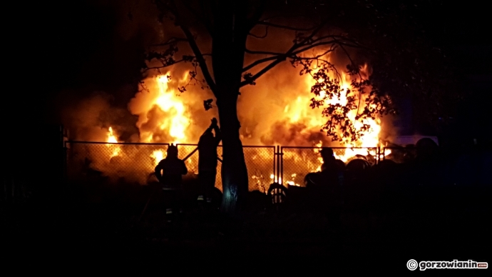 4/10 Płoną opony przy ul. Ryskiej