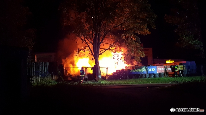10/10 Płoną opony przy ul. Ryskiej