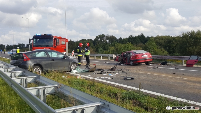 6/8 Czołowe zderzenie toyoty i citroena na S3