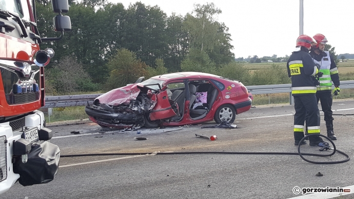 8/8 Czołowe zderzenie toyoty i citroena na S3