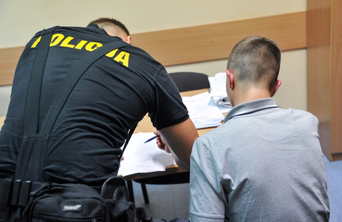 5/8 Obława za 21-letnim nożownikiem