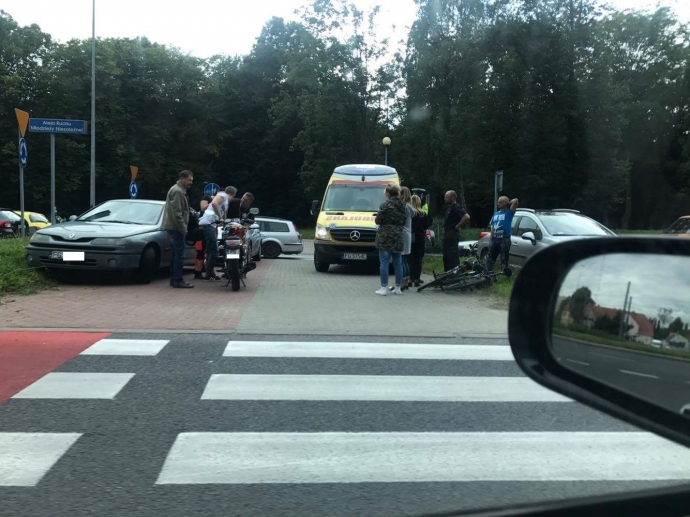 4/4 Potrącenie rowerzystki na rondzie Ofiar Katynia